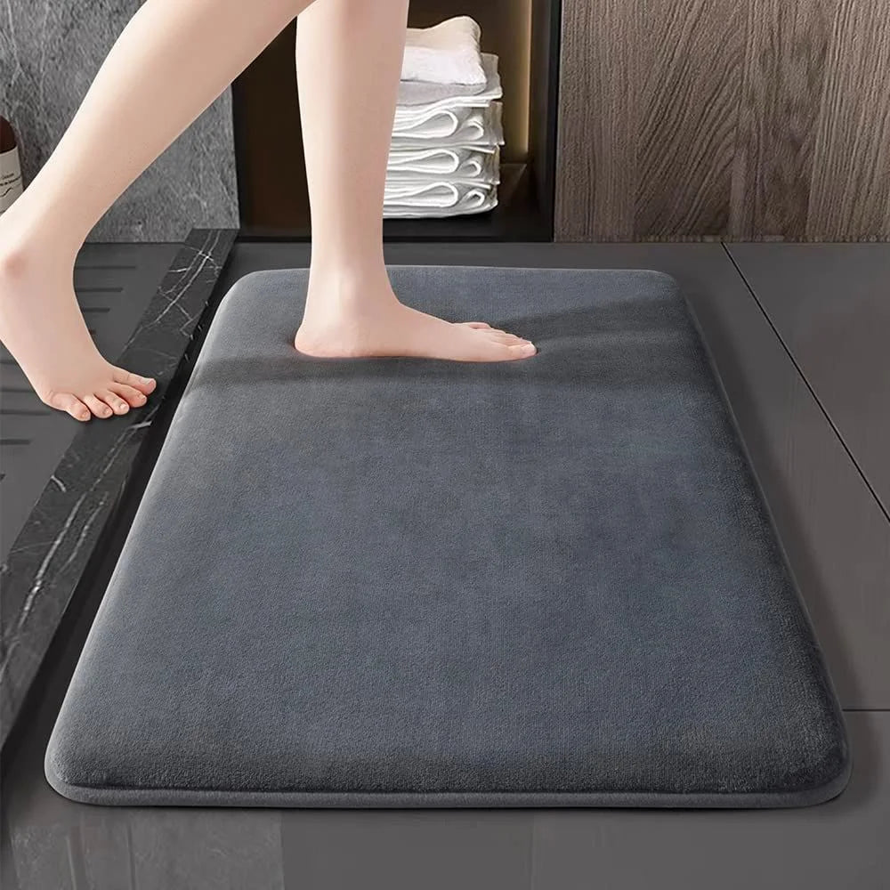 Absorbent Non-Slip Bathroom Floor Mat
