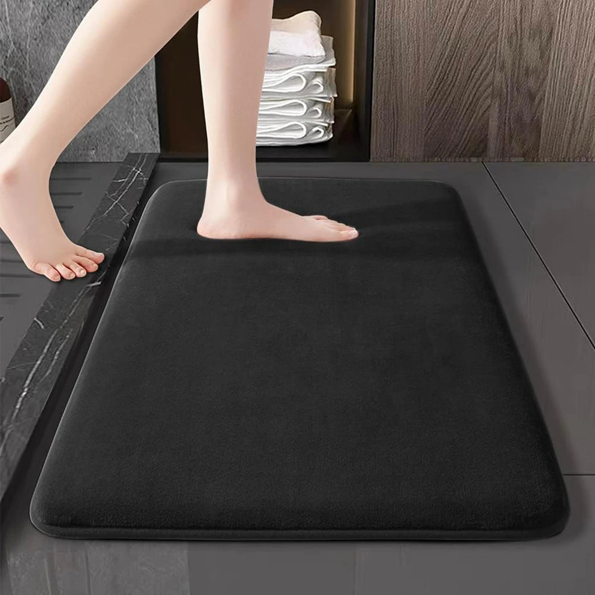 Absorbent Non-Slip Bathroom Floor Mat