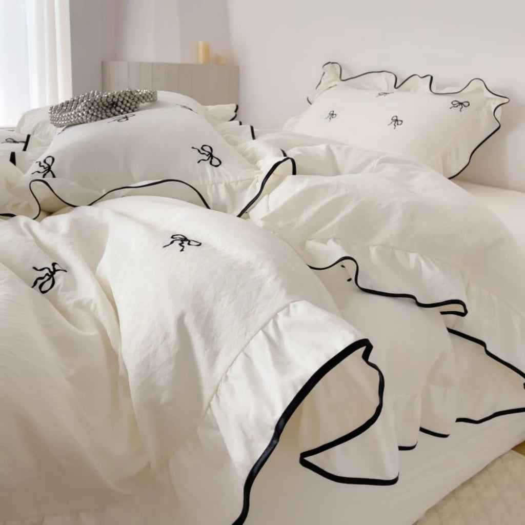 Bow Embroidered Ruffled Duvet Cover Set – 3PCS